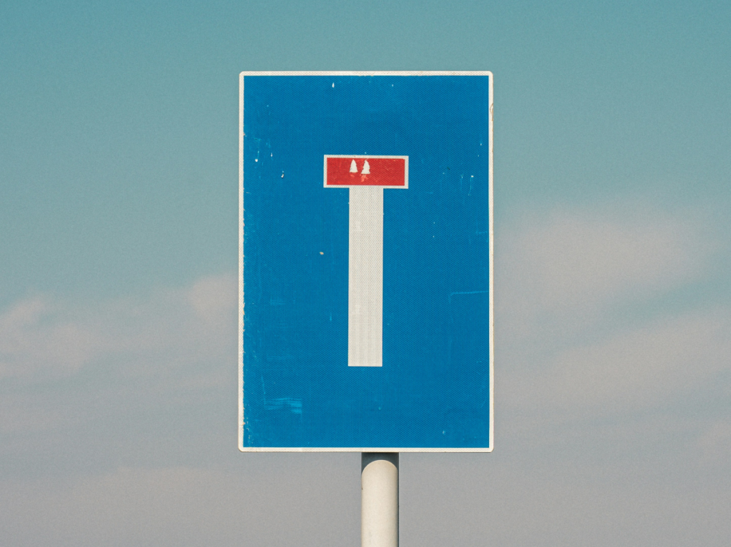 dead end road sign
